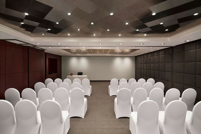 Hotel Ramada Plaza By Wyndham Dubai Deira