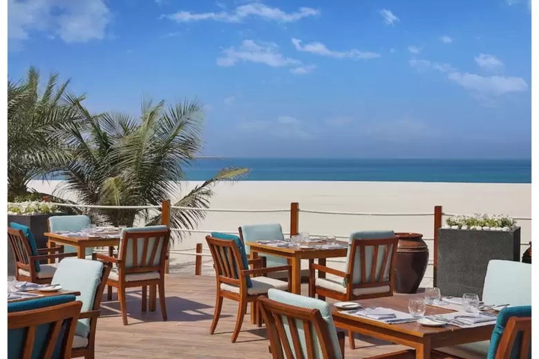 Hotel The Ritz-carlton Ras Al Khaimah, Al Hamra Beach