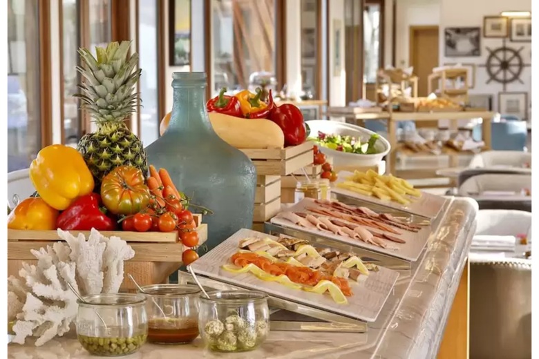 Hotel The Ritz-carlton Ras Al Khaimah, Al Hamra Beach