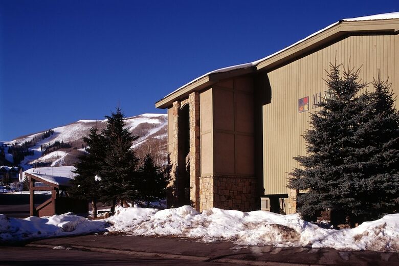 All Seasons Condominiums By All Seasons Resort Lodging