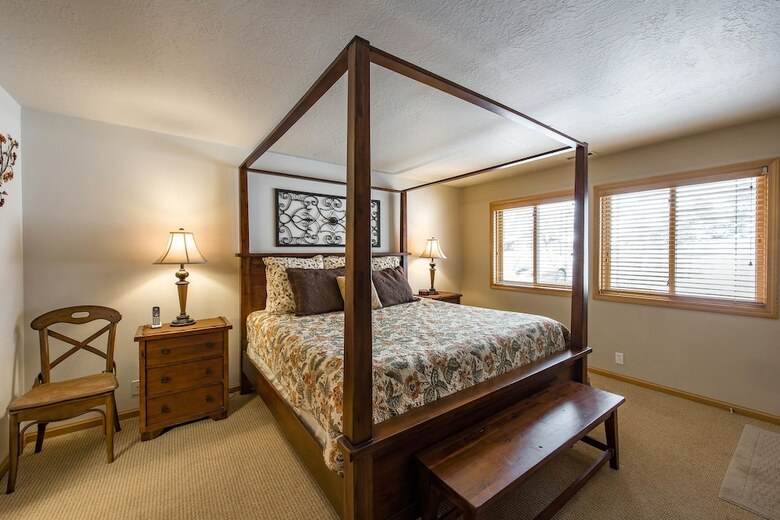 All Seasons Condominiums By All Seasons Resort Lodging