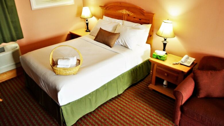 Motel Knights Inn Colonial Fireside Inn