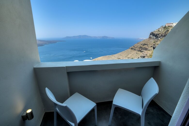 Hotel Caldera Edge Suites