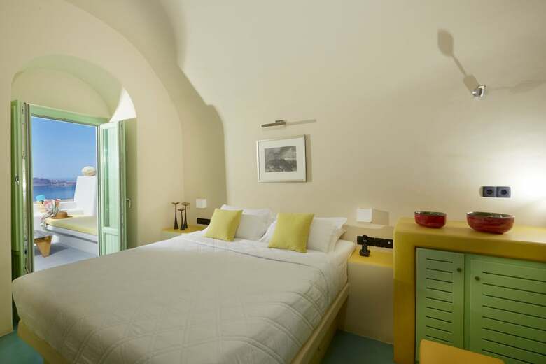 Hotel Caldera Edge Suites