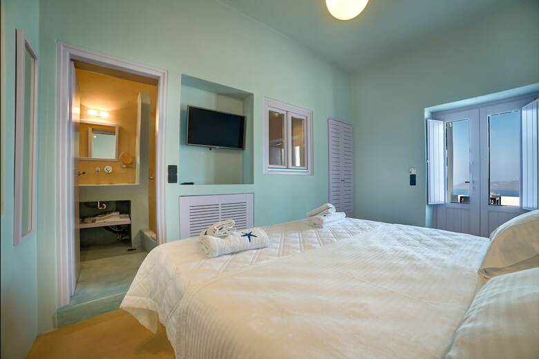 Hotel Caldera Edge Suites