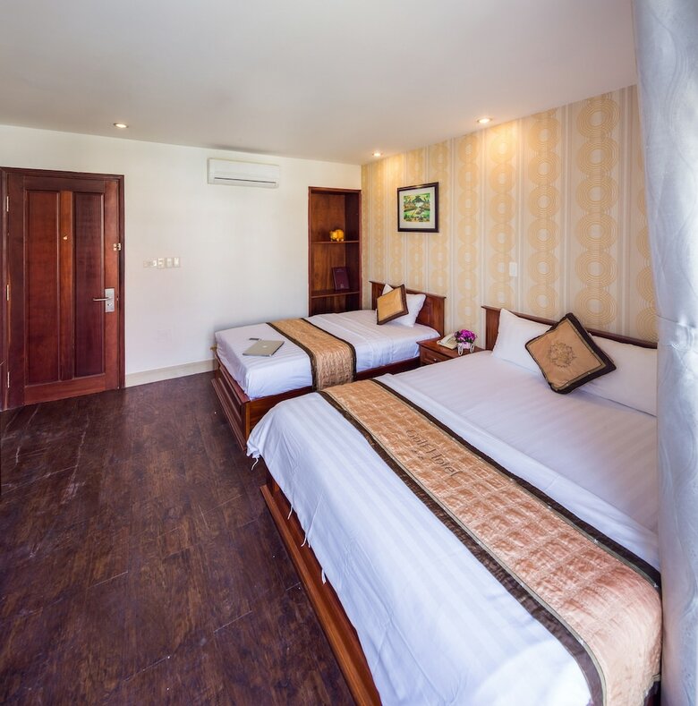 Golf Hotel