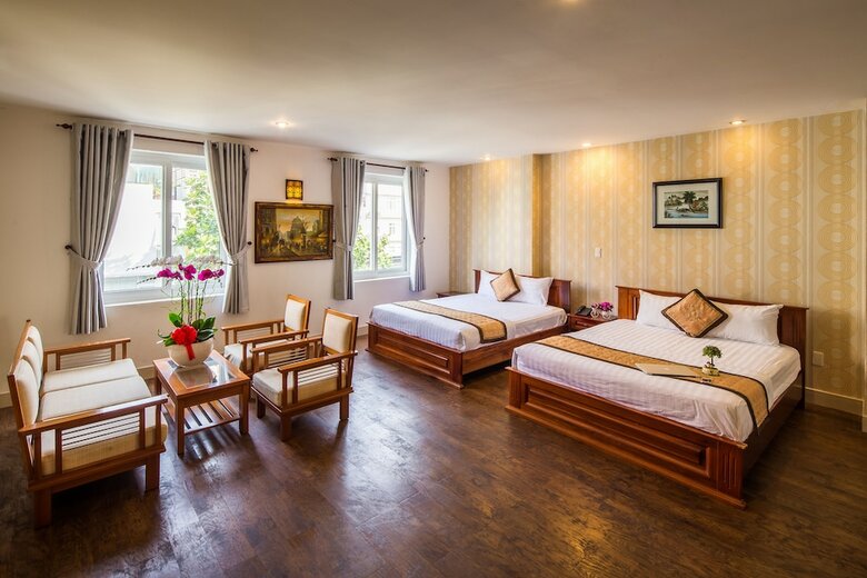 Golf Hotel