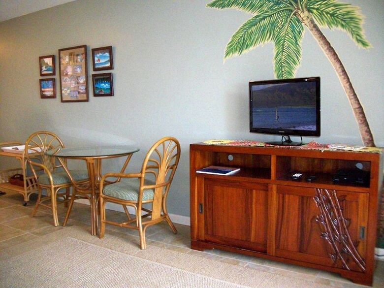 Hale Kai O Kihei By Crh