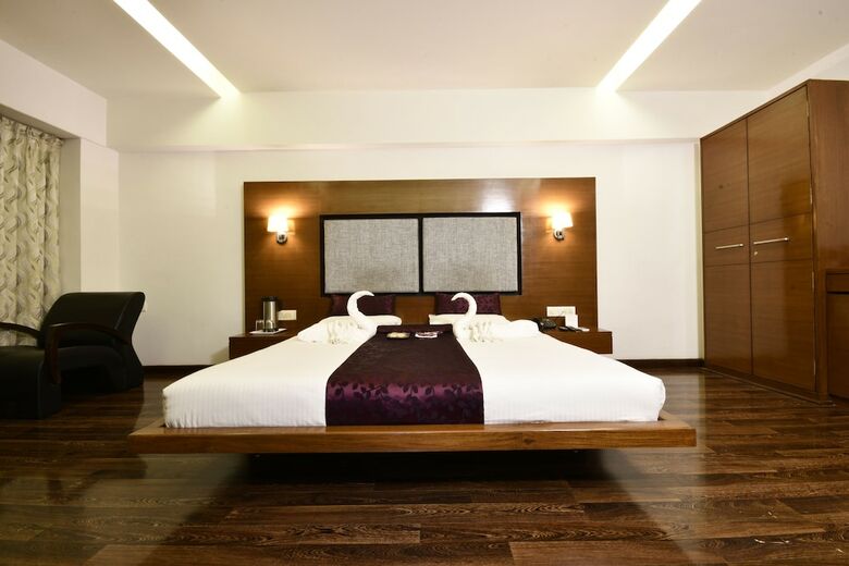 Hotel Platinum Residency
