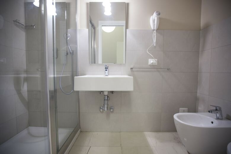 Hotel Central Gallery Rooms