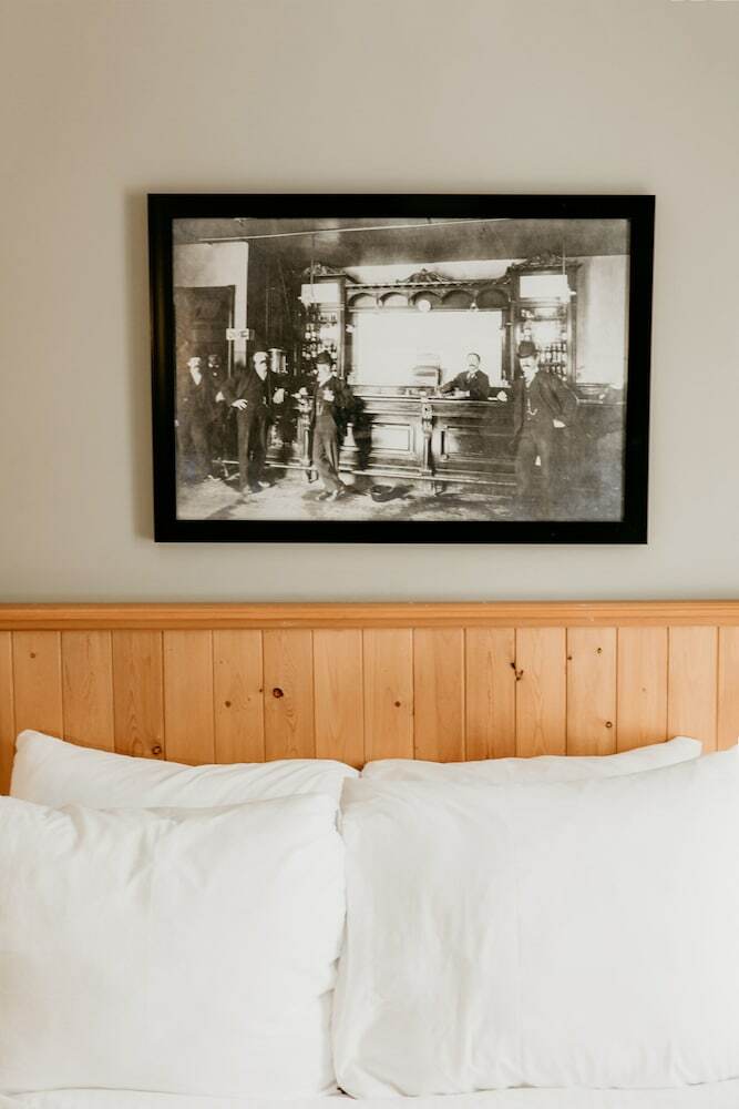 Hotel The Flying Steamshovel Inn