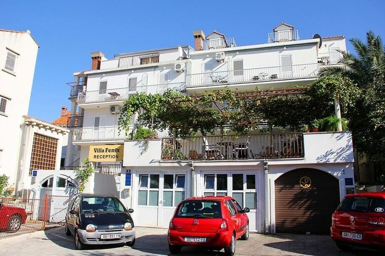 Nina Apartments