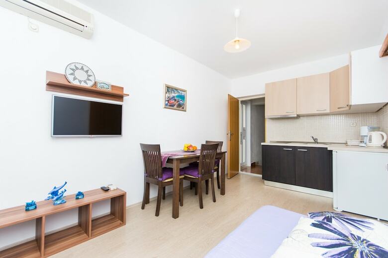 Nina Apartments