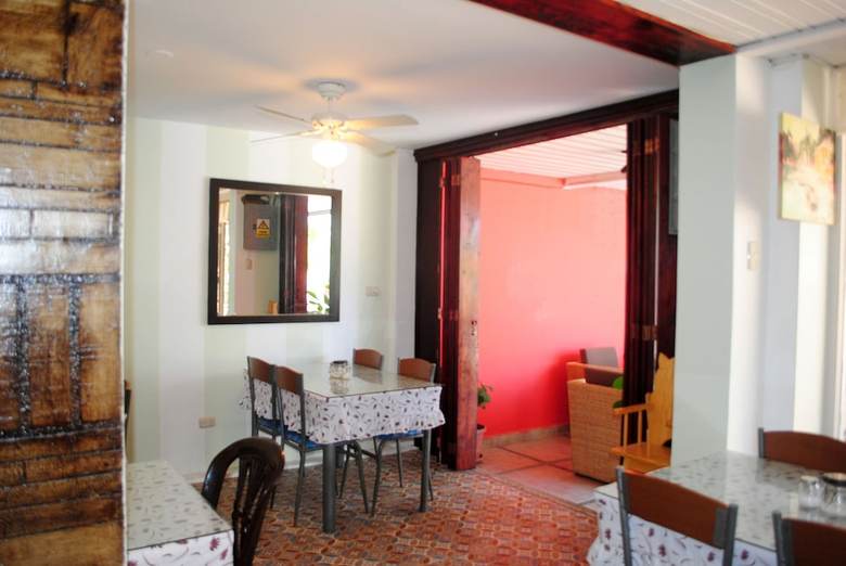 Hostal Antares