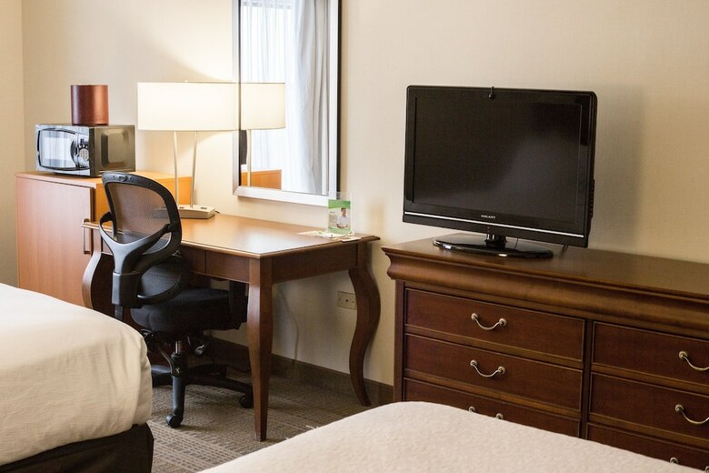 Holiday Inn Hotel & Suites Bolingbrook