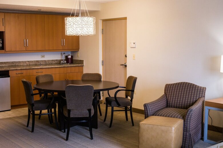 Holiday Inn Hotel & Suites Bolingbrook