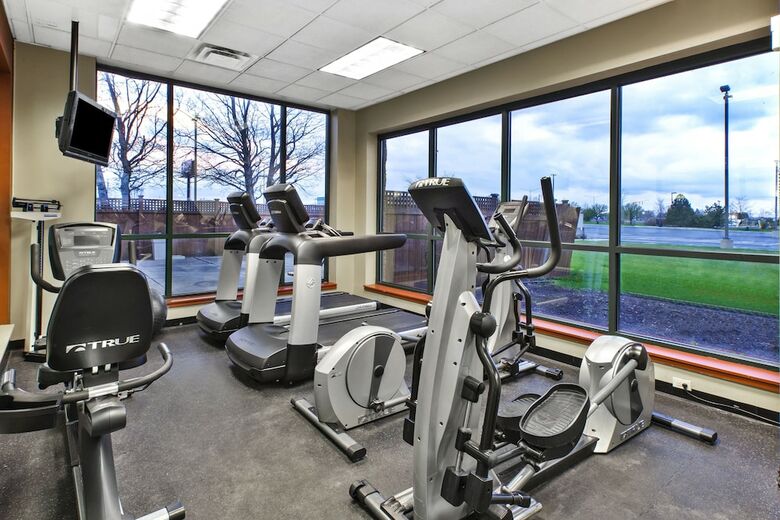Holiday Inn Hotel & Suites Bolingbrook