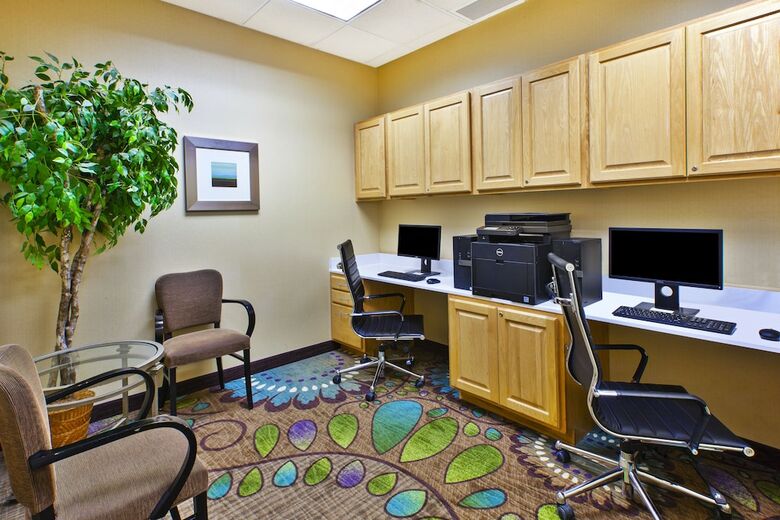 Holiday Inn Hotel & Suites Bolingbrook