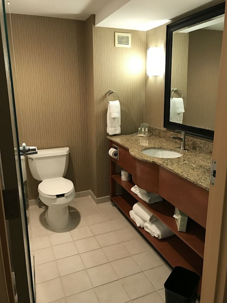 Holiday Inn Hotel & Suites Bolingbrook