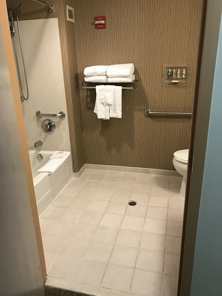 Holiday Inn Hotel & Suites Bolingbrook