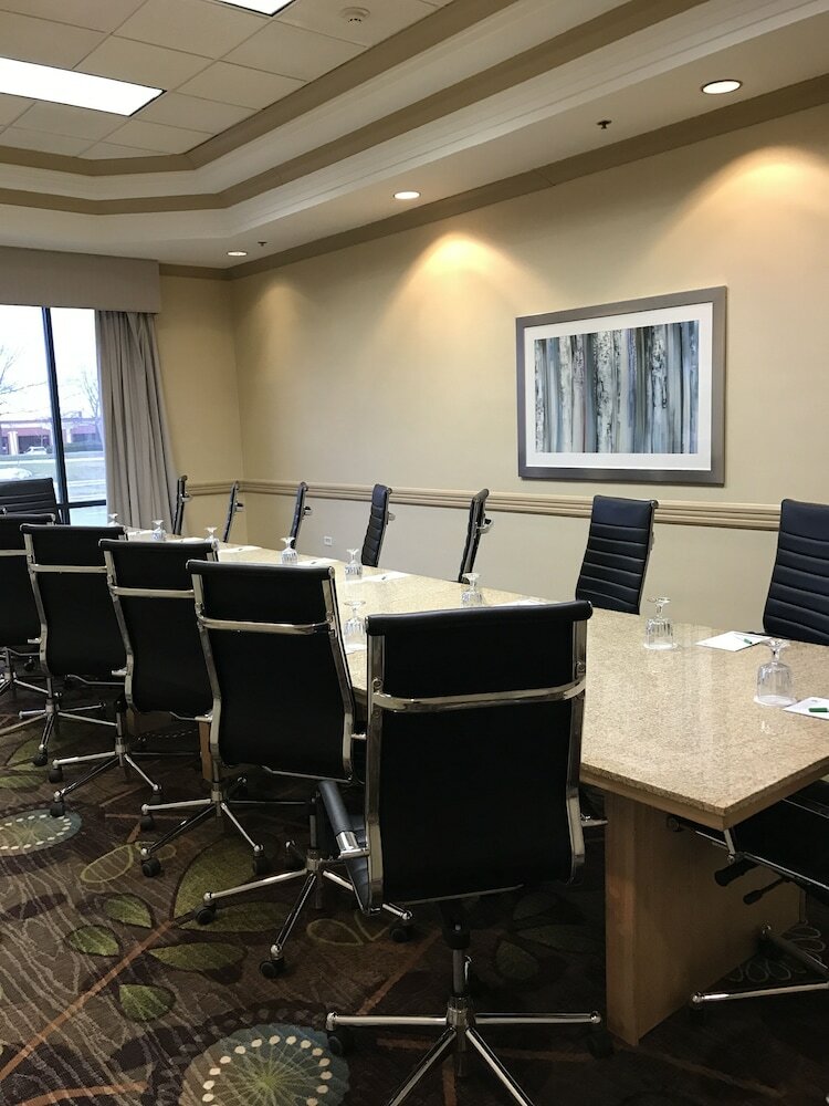 Holiday Inn Hotel & Suites Bolingbrook