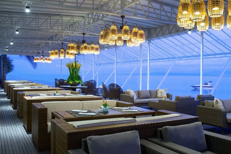 Hotel Puri Santrian