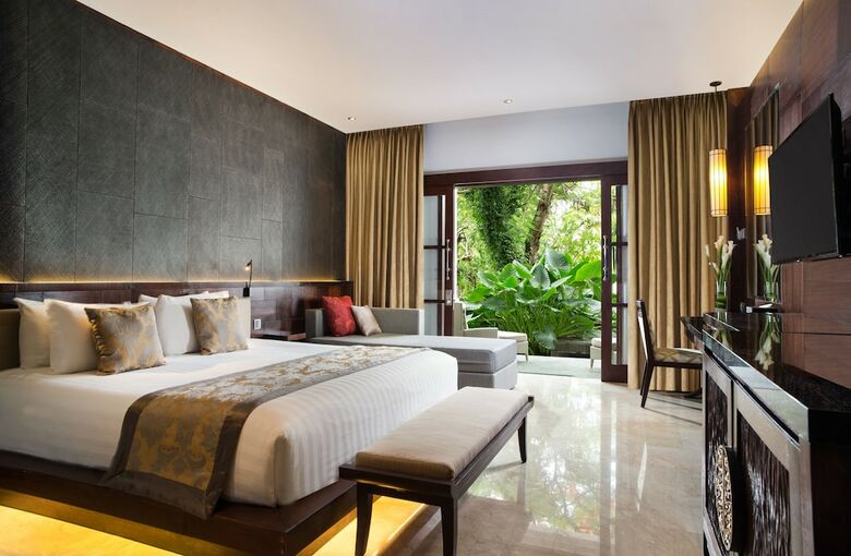 Hotel Puri Santrian