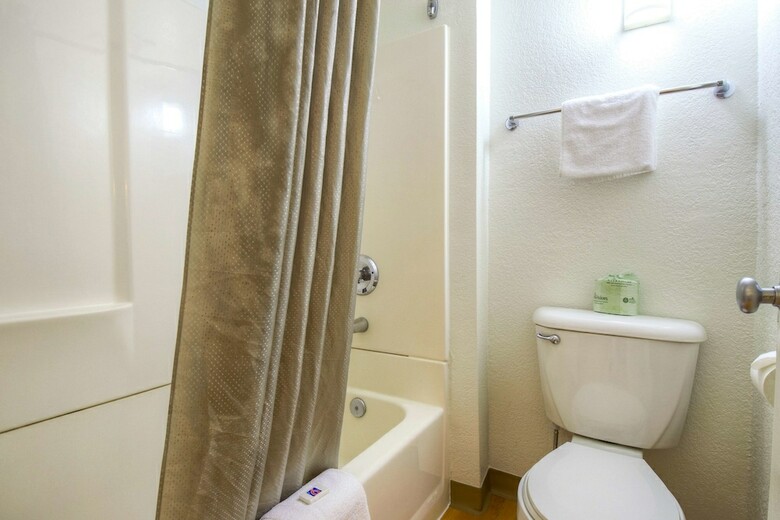 Motel 6 Costa Mesa