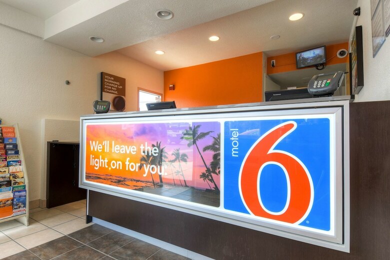 Motel 6 Costa Mesa