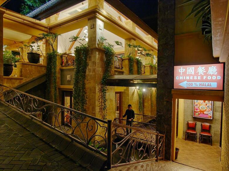 Lotus Garden Hotel