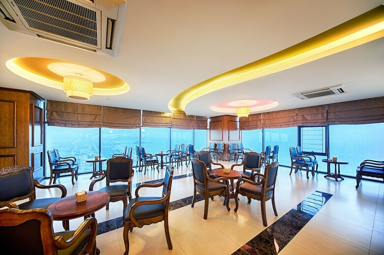 Muong Thanh Grand Cua Lo Hotel
