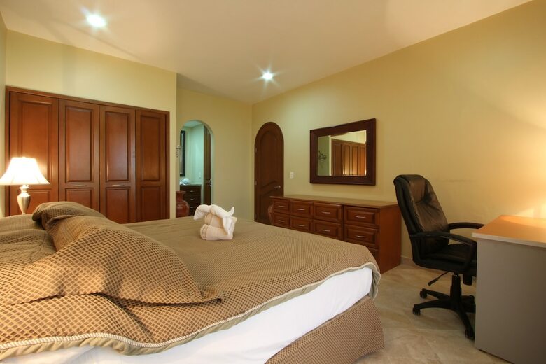 Plaza Marina Condos By Rentals Your Way