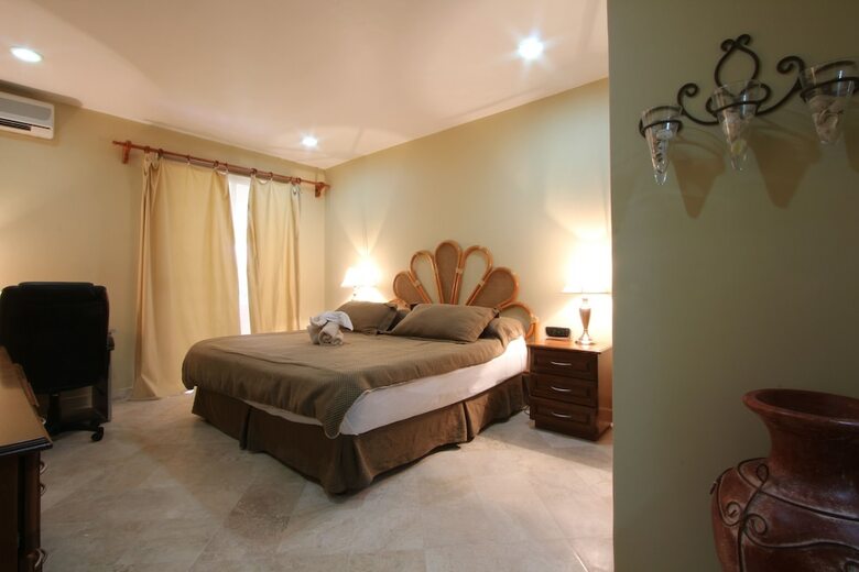 Plaza Marina Condos By Rentals Your Way