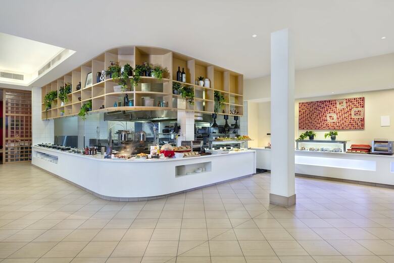 Hotel Crowne Plaza Alice Springs Lasseters
