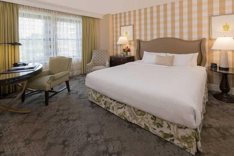 The Raphael Hotel, Autograph Collection