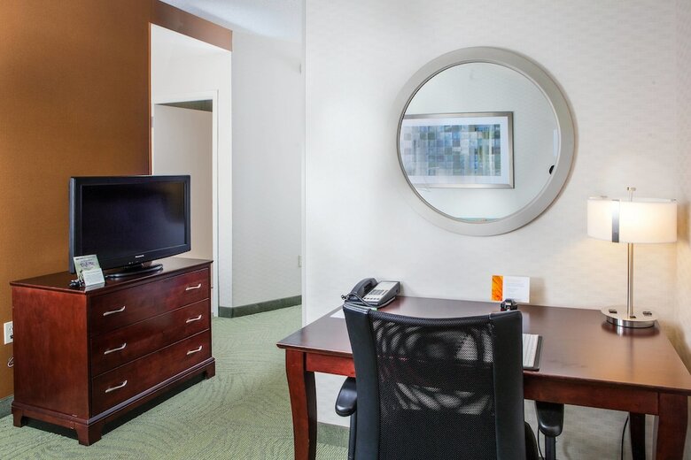 Hotel Springhill Suites By Marriott Norfolk Virginia Beach