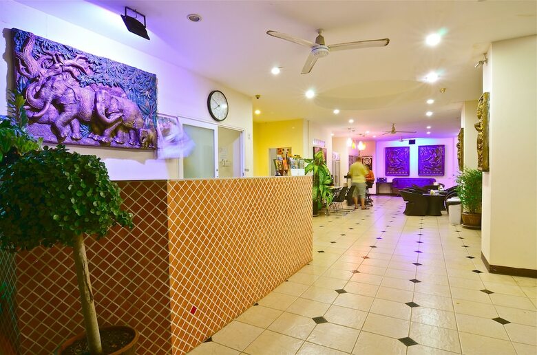 Hostal Squareone - Hostel