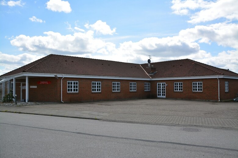 Dolphin Hotel Annex
