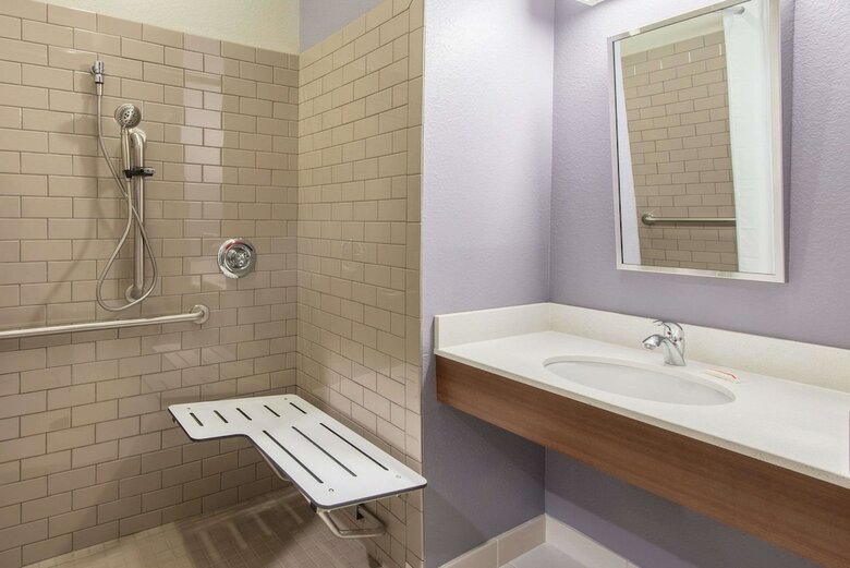 Hotel Microtel Inn & Suites By Wyndham Cadiz