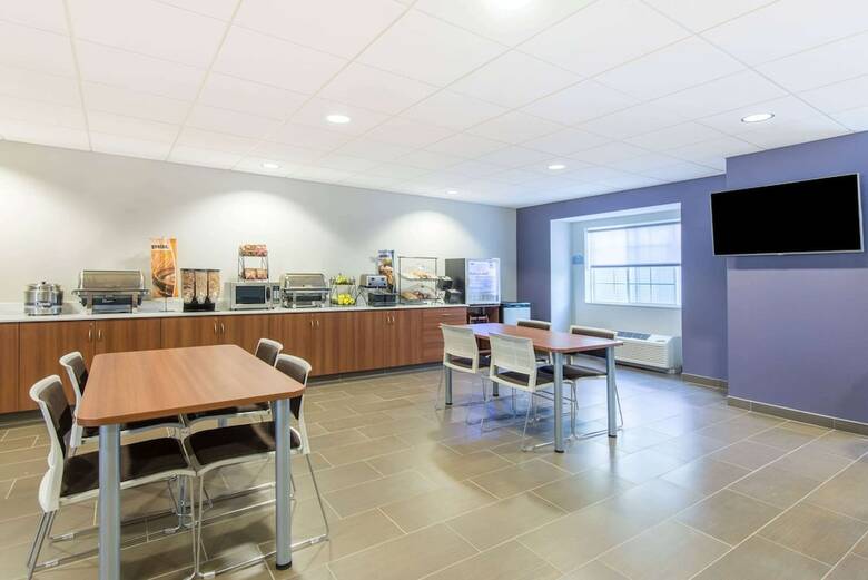 Hotel Microtel Inn & Suites By Wyndham Cadiz