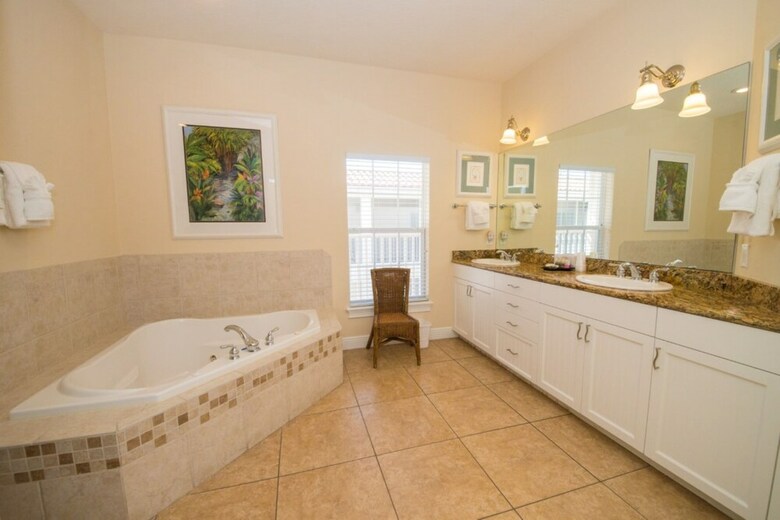 Tortuga Inn Beach Resort