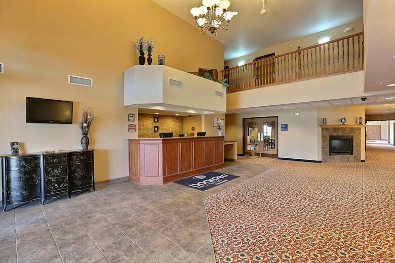 Boarders Inn & Suites By Cobblestone Hotels - Shawano
