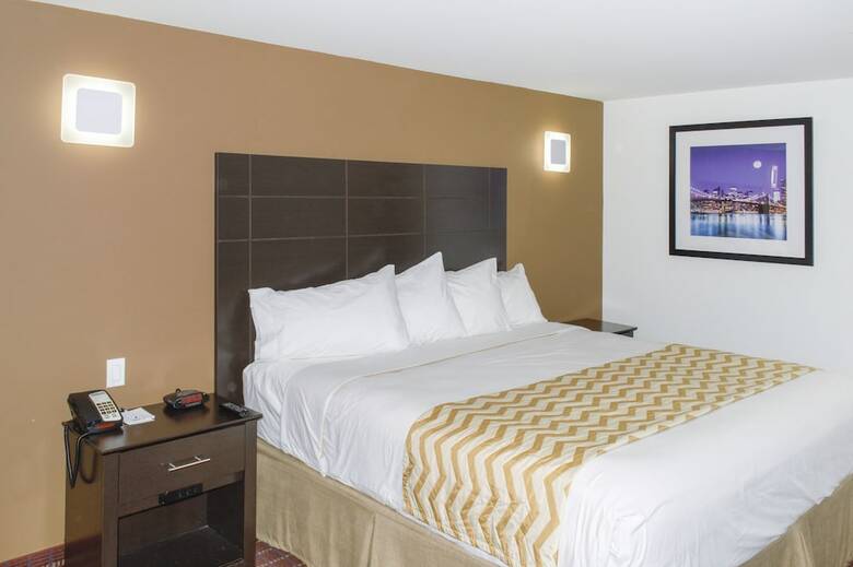 Hotel Travelodge By Wyndham Manhasset