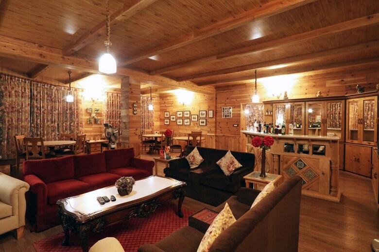 Hotel Urvashi's Retreat