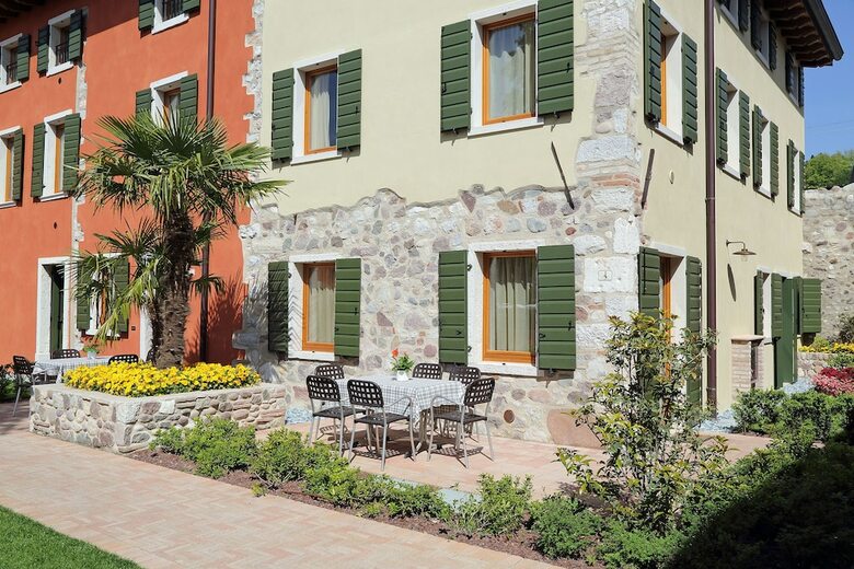 Residence Borgo Mondragon
