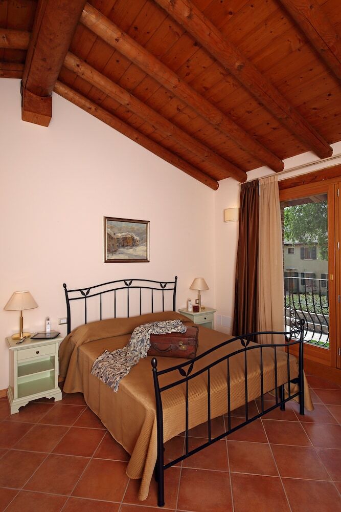 Residence Borgo Mondragon