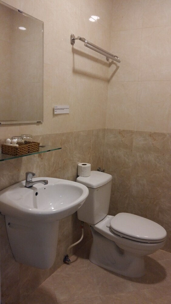 Giang Son 3 Hotel