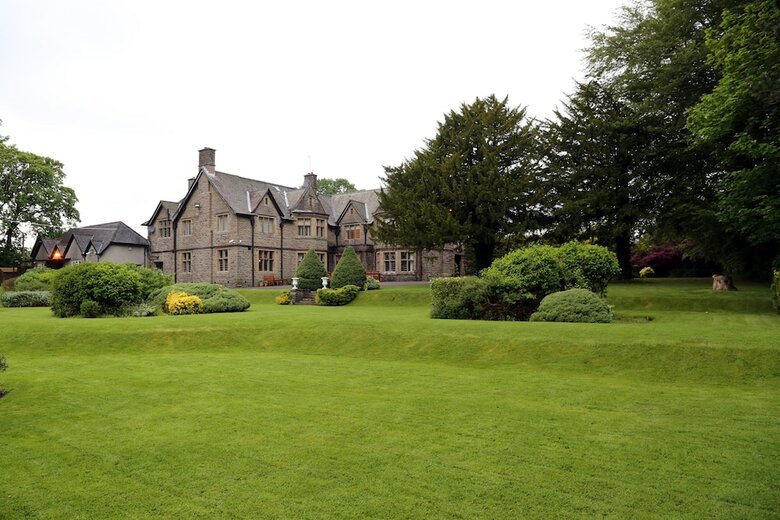 Maes Manor Hotel