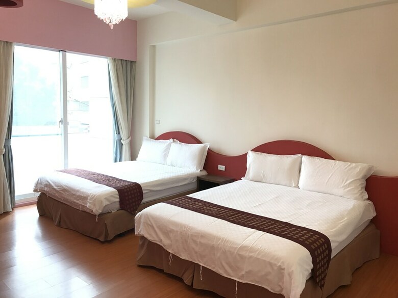 Bed & Breakfast Happy Life Hostel