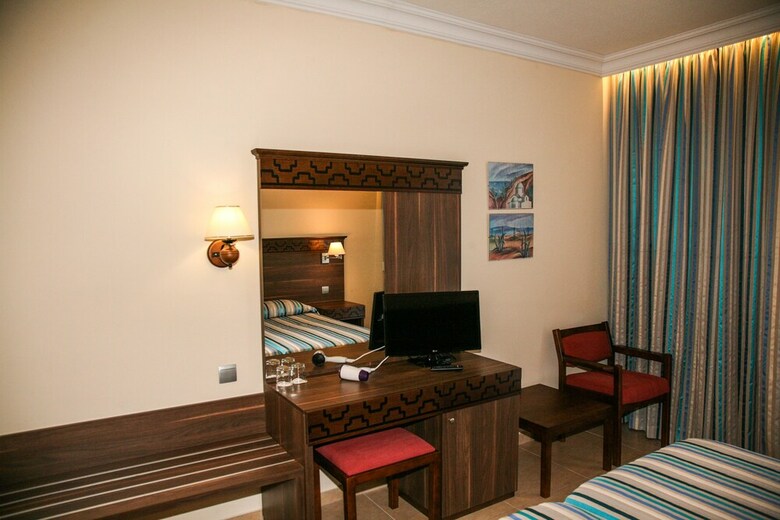 Anais Bay Hotel